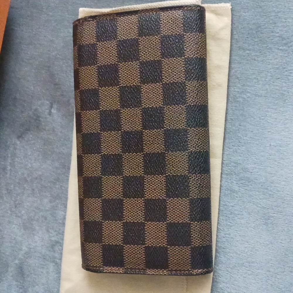 Louis Vuitton Sarah Damier Ebene Wallet - Picture 12 of 15